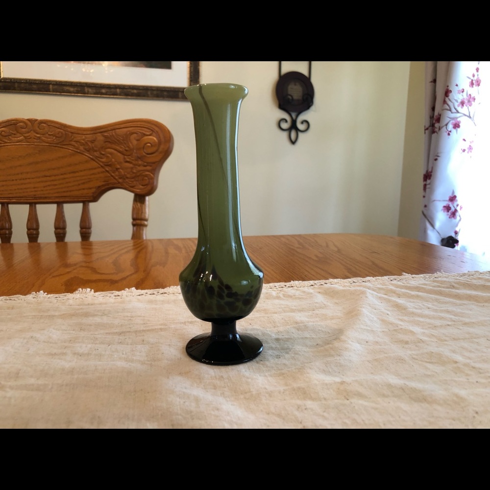 Adorable Green Hand Blown Art Glass Bud Vase